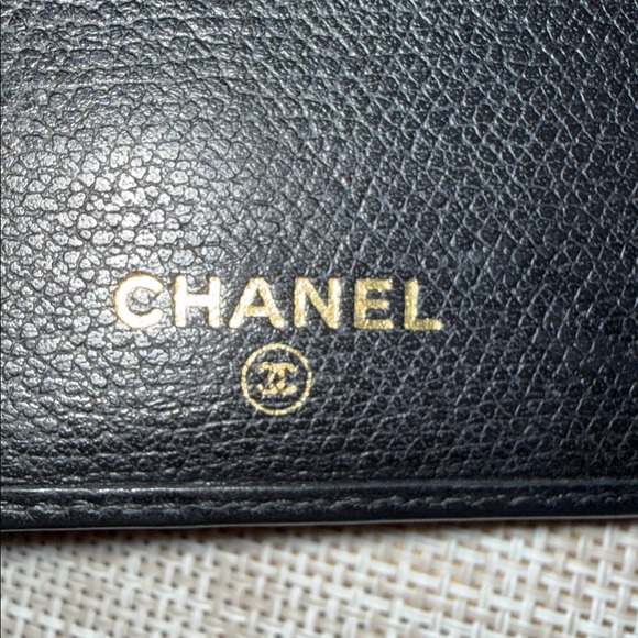 CHANEL Black Leather Bifold Wallet Authentic 2004 Collection EUC Box,Bag - Picture 11 of 17
